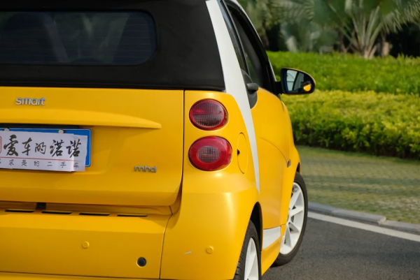 「阿站長開車」嚮往天空自由的小可愛——二手 敞篷SMART