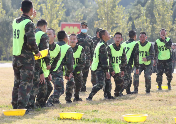 東風快遞員的週末,原來軍營生活也可以這麼潮! 東風快遞員的週末,原來軍營生活也可以這麼潮!