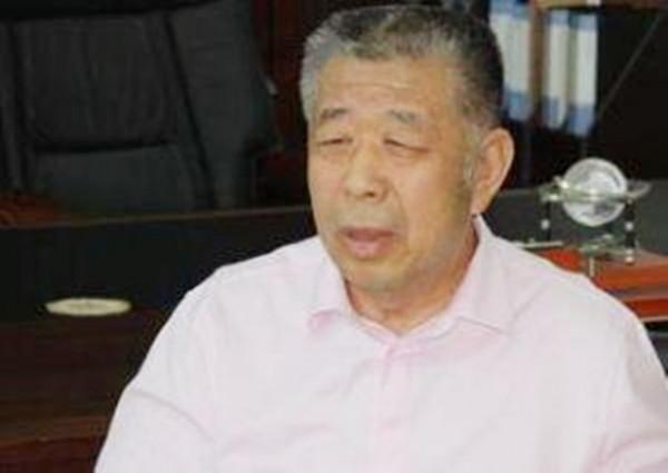 “養牛狀元”56歲踏足房地產，躍升燕郊首富，隱退後孫子被撞身亡