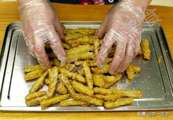 買年貨時，別總買花生瓜子，推薦自制4道小零食，全家老少都喜歡