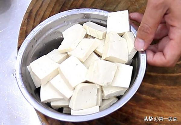 大燴菜怎麼做才好吃，原來技巧這麼簡單，有葷有素，滿滿一大鍋