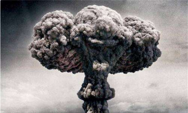 中國首枚原子彈爆炸成功，毛主席卻要求先通知日本，這究竟是為何