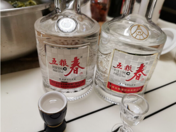 春節期間，最受歡迎的6款白酒，家家飯桌上都有，你家的是哪款？