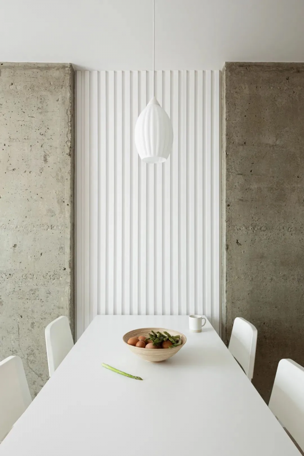 45㎡太擁擠？他拋棄客廳，把空間全給餐廳和廚房，太智慧了