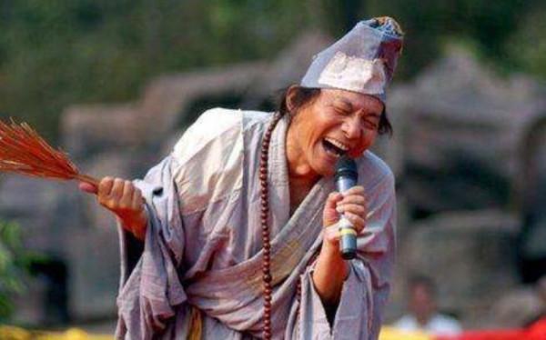 “濟公”遊本昌:陪妻子抗癌,支援女兒放棄高考,76歲剃度出家 “濟公”遊本昌:陪妻子抗癌,支援女兒放棄高考,76歲剃度出家