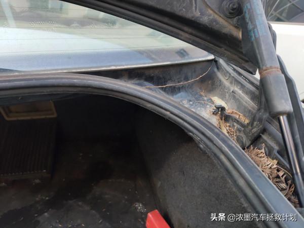 「至臻情懷」一臺老傢伙的重生路,修復煥新一臺戰損級帕薩特B5 「至臻情懷」一臺老傢伙的重生路,修復煥新一臺戰損級帕薩特B5