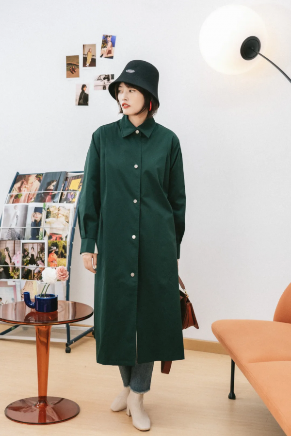 現在的品牌怎麼回事,這衣服也能賣2千? 現在的品牌怎麼回事,這衣服也能賣2千?