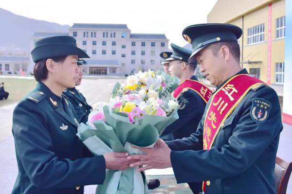 授銜!我宣誓…… 授銜!我宣誓……