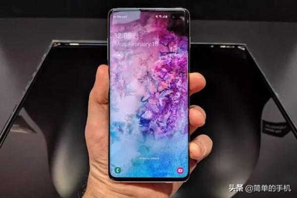 從5999元降到1099元，2K曲面屏＋超聲波解鎖，三星真香