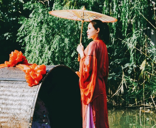 穿古裝,體驗穿越回大宋,還可以使用交子支付,感受古人的便利 穿古裝,體驗穿越回大宋,還可以使用交子支付,感受古人的便利