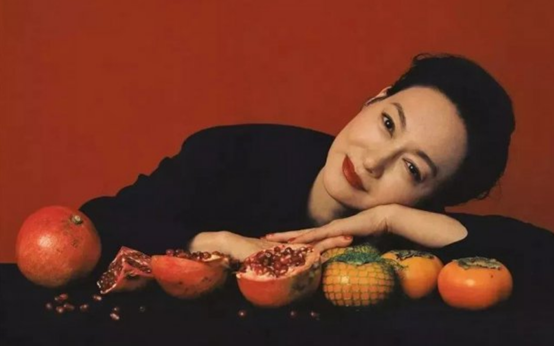 當過舞女做過乞丐,曾抑鬱自殺的惠英紅,為何被章子怡稱為";神";? 當過舞女做過乞丐,曾抑鬱自殺的惠英紅,為何被章子怡稱為";神";?