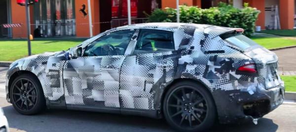 22年新車展望，這四款合資豪車魅力難擋，法拉利最終被“打臉”了