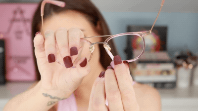 戴眼鏡就不能化妝了嗎?“眼鏡妝”瞭解一下,簡單又好看 戴眼鏡就不能化妝了嗎?“眼鏡妝”瞭解一下,簡單又好看