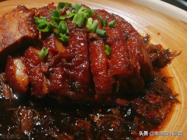 用5塊錢的五花肉這樣做梅菜扣肉，肥而不膩，瘦而不柴，實在是香