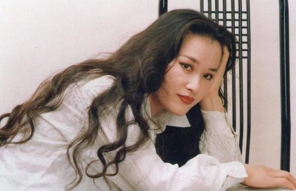 第一屆春晚過去39年，11位明星已去世，最大87歲，最小56歲