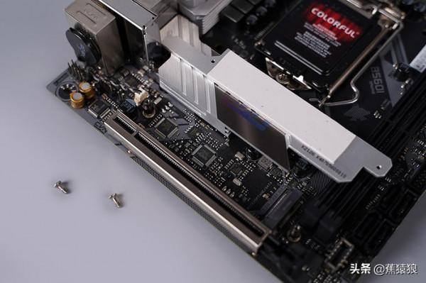 七彩虹 CVN B560I GAMING 搭 聯力 Q58 ITX 平臺 裝機展示 七彩虹 CVN B560I GAMING 搭 聯力 Q58 ITX 平臺 裝機展示