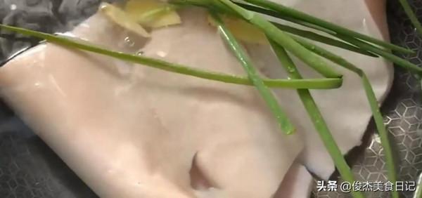 發肉皮的正確做法,不需要任何技術,掌握兩個要點零失敗 發肉皮的正確做法,不需要任何技術,掌握兩個要點零失敗