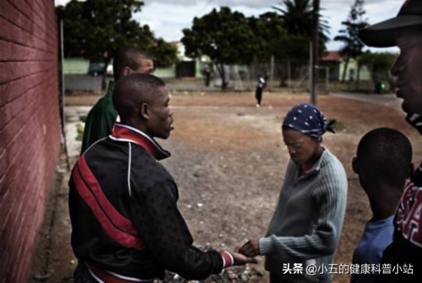 恐怖的奧密克戎病毒是怎麼誕生的?為何能殃及全球?一文解答 恐怖的奧密克戎病毒是怎麼誕生的?為何能殃及全球?一文解答