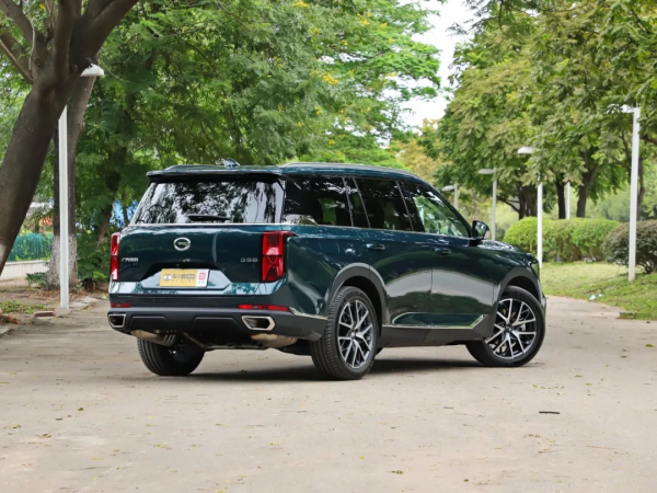 5米長國產大七座，隨便開才7個油，氣場不輸漢蘭達