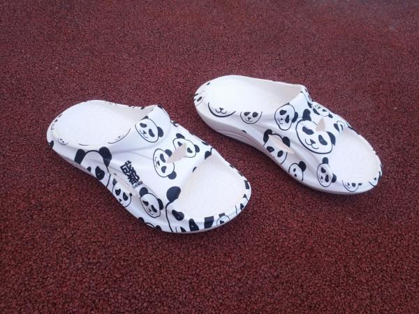 跑後恢復緩解雙腳疲勞,咕咚舒緩運動拖鞋 跑後恢復緩解雙腳疲勞,咕咚舒緩運動拖鞋