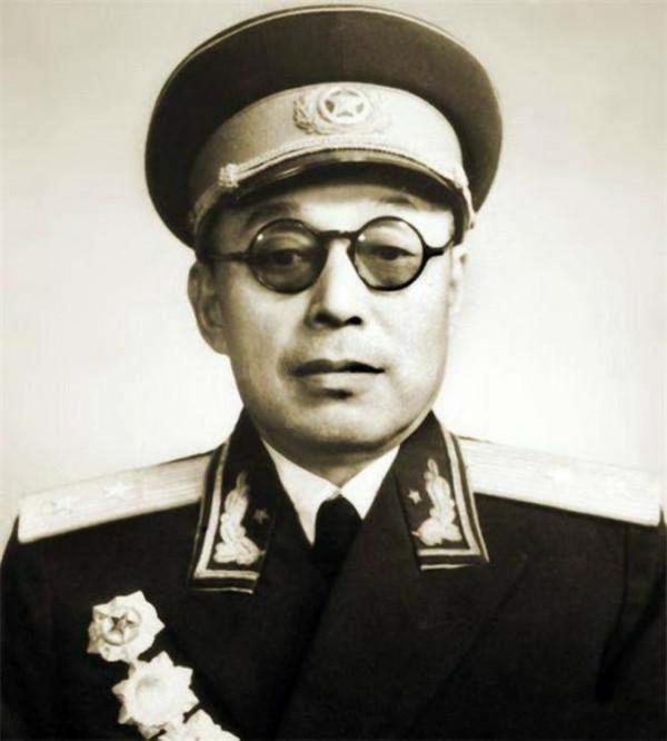 開國中將少林習得硃砂掌,滅鬼子無數,身中數彈“犧牲”後又復活 開國中將少林習得硃砂掌,滅鬼子無數,身中數彈“犧牲”後又復活