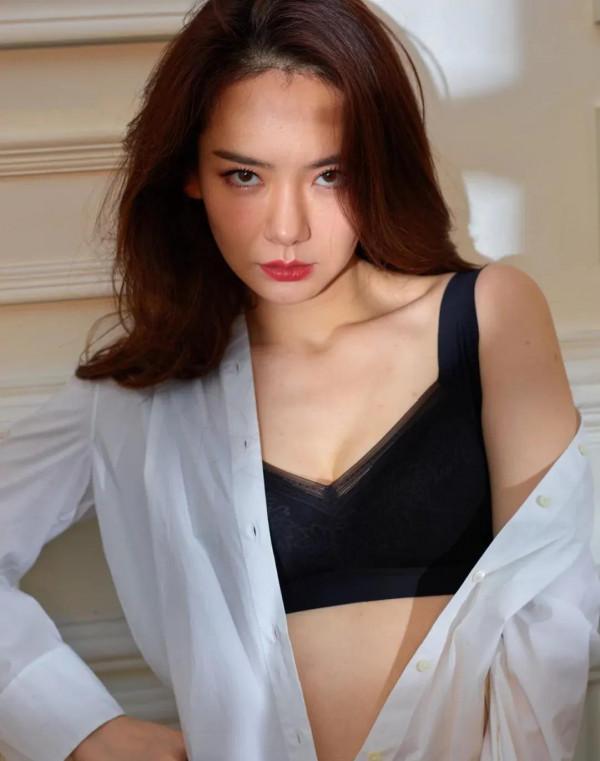 戚薇與楊冪的顏值碰撞你更愛哪一位