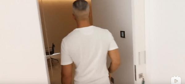 迪拜小哥甩賣7.7億豪宅 買就送勞斯萊斯和法拉利 迪拜小哥甩賣7.7億豪宅 買就送勞斯萊斯和法拉利