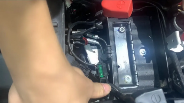 拆拆看-高金GK500 高規格但並不完美