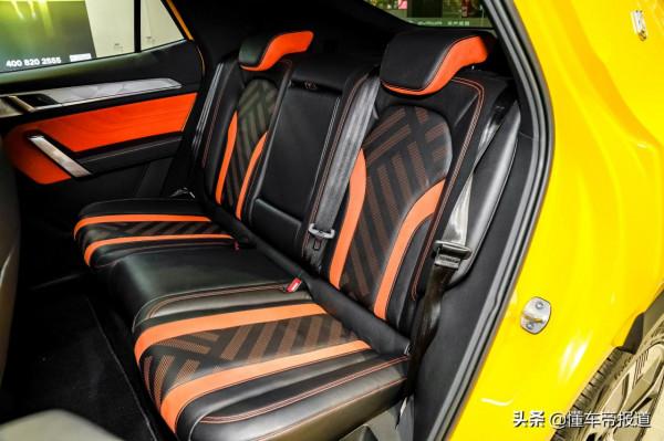 新車|開車像開星際戰艦?愛馳U6靜態解析:擋把新穎 或售20萬以上 新車|開車像開星際戰艦?愛馳U6靜態解析:擋把新穎 或售20萬以上