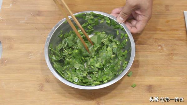 皮薄餡足的農村菜饃怎麼攤?麵點師教你地道做法,5分鐘能搞定 皮薄餡足的農村菜饃怎麼攤?麵點師教你地道做法,5分鐘能搞定