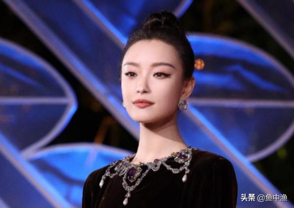 謀女郎倪妮辛酸上位史,深愛過兩位男神,卻依然孑然一身 謀女郎倪妮辛酸上位史,深愛過兩位男神,卻依然孑然一身