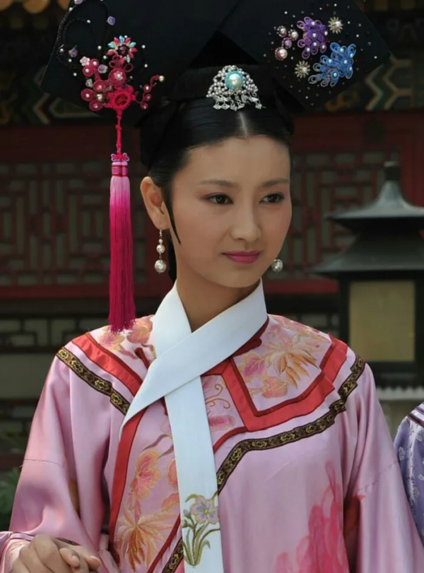 古裝戲沒救了?這些女明星的古裝造型一個比一個奇葩… 古裝戲沒救了?這些女明星的古裝造型一個比一個奇葩…