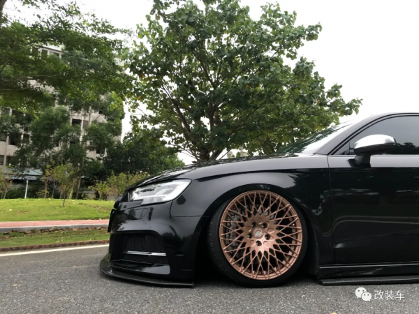 4套輪轂4次改色的奧迪A3，折騰久了還是自己開車房更方便