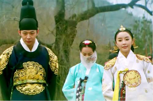 《屋塔房王世子》10年後,2人退圈,1人離婚,2女主年近40未婚 《屋塔房王世子》10年後,2人退圈,1人離婚,2女主年近40未婚