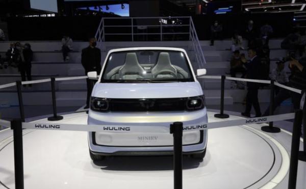 配軟頂敞篷 宏光MINIEV敞篷版或明年上市,國內售價未知 配軟頂敞篷 宏光MINIEV敞篷版或明年上市,國內售價未知