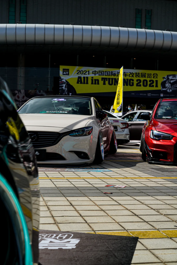 優雅的寬體馬自達阿特茲，還原兩次還是躲不過改裝的&quot;深坑&quot;