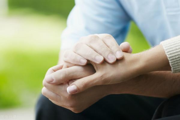 5歲,母親在他夢中離世!他們身後才是中秋的另一番真實人間 5歲,母親在他夢中離世!他們身後才是中秋的另一番真實人間