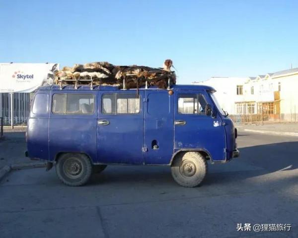 蒙古國最西端是巴彥烏列蓋省，這裡以哈薩克族為主，首府烏列蓋市