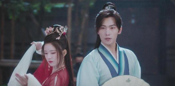 楊洋再次甩出一部古裝劇，23歲的她被稱為女神，劇情虐人