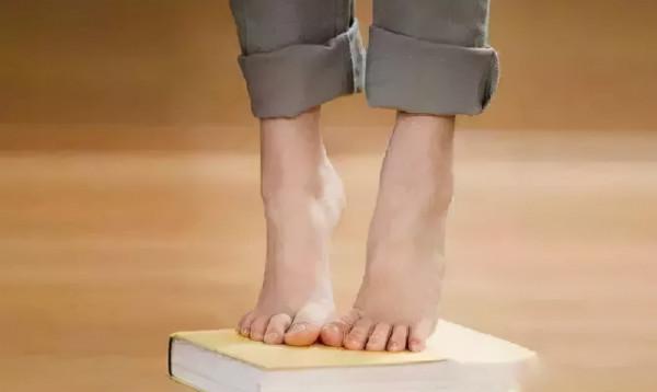 手腳冰涼,中醫改善“怕冷”的體質,6個小妙招,從根本上調理 手腳冰涼,中醫改善“怕冷”的體質,6個小妙招,從根本上調理