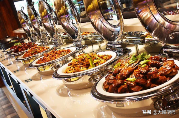 明明很餓，為啥吃自助餐10分鐘就飽了？原來被“套路”了，別不懂