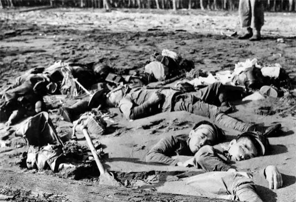 南京大屠殺時,被俘將士為何不反抗?40年後,一位老兵說出了原因 南京大屠殺時,被俘將士為何不反抗?40年後,一位老兵說出了原因