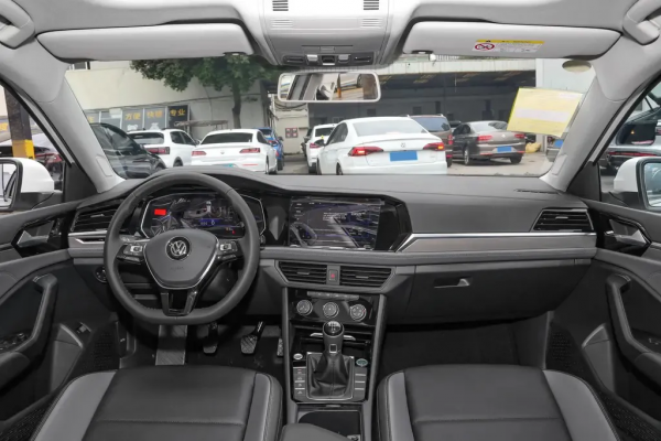 2022款一汽大眾速騰上市，售價13&period;35-16&period;59萬，上市7款車型可選