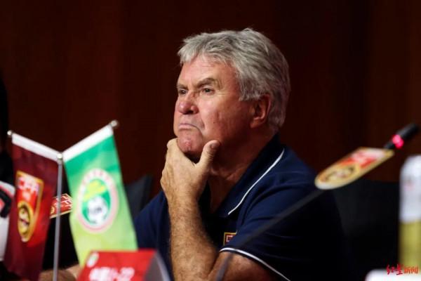 74歲退休的神奇教練,終究也玩不動中國足球 74歲退休的神奇教練,終究也玩不動中國足球