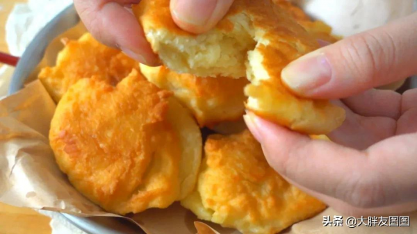 10分鐘搞定熱騰騰的早餐,不烤不蒸,軟蓬的油墩子,上桌一秒光碟 10分鐘搞定熱騰騰的早餐,不烤不蒸,軟蓬的油墩子,上桌一秒光碟