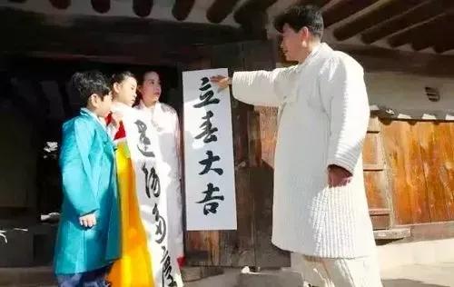 韓國人這是過春節？滿城張貼輓聯