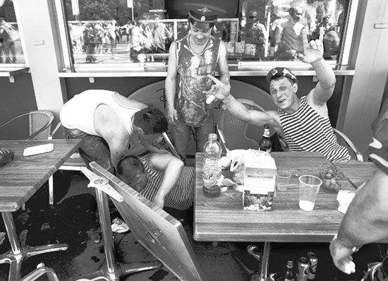 中俄聯合演習沒問題，但中俄一起換酒喝估計很難