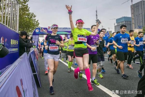 跑步3“累贅”,臂包占首位:看起來很有用,實則很雞肋 跑步3“累贅”,臂包占首位:看起來很有用,實則很雞肋