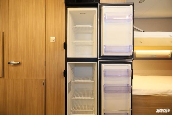 征服荒野！實拍評測中天探險者洲際越野房車，基於德國MAN打造