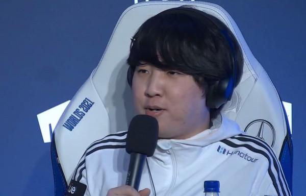 EDG奪冠後,Showmaker光速甩鍋Khan,韓國網友:丟人 EDG奪冠後,Showmaker光速甩鍋Khan,韓國網友:丟人